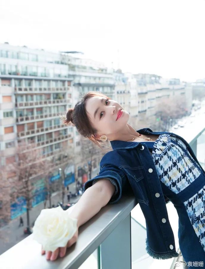 世上有两种白皮肤让你沉醉，一种是袁珊珊一种是你......