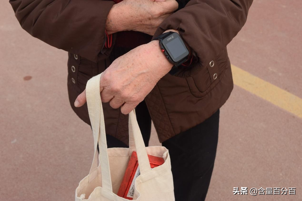 徒有虚表还是贴心实用？定位中老年人的360健康手表Pro点评