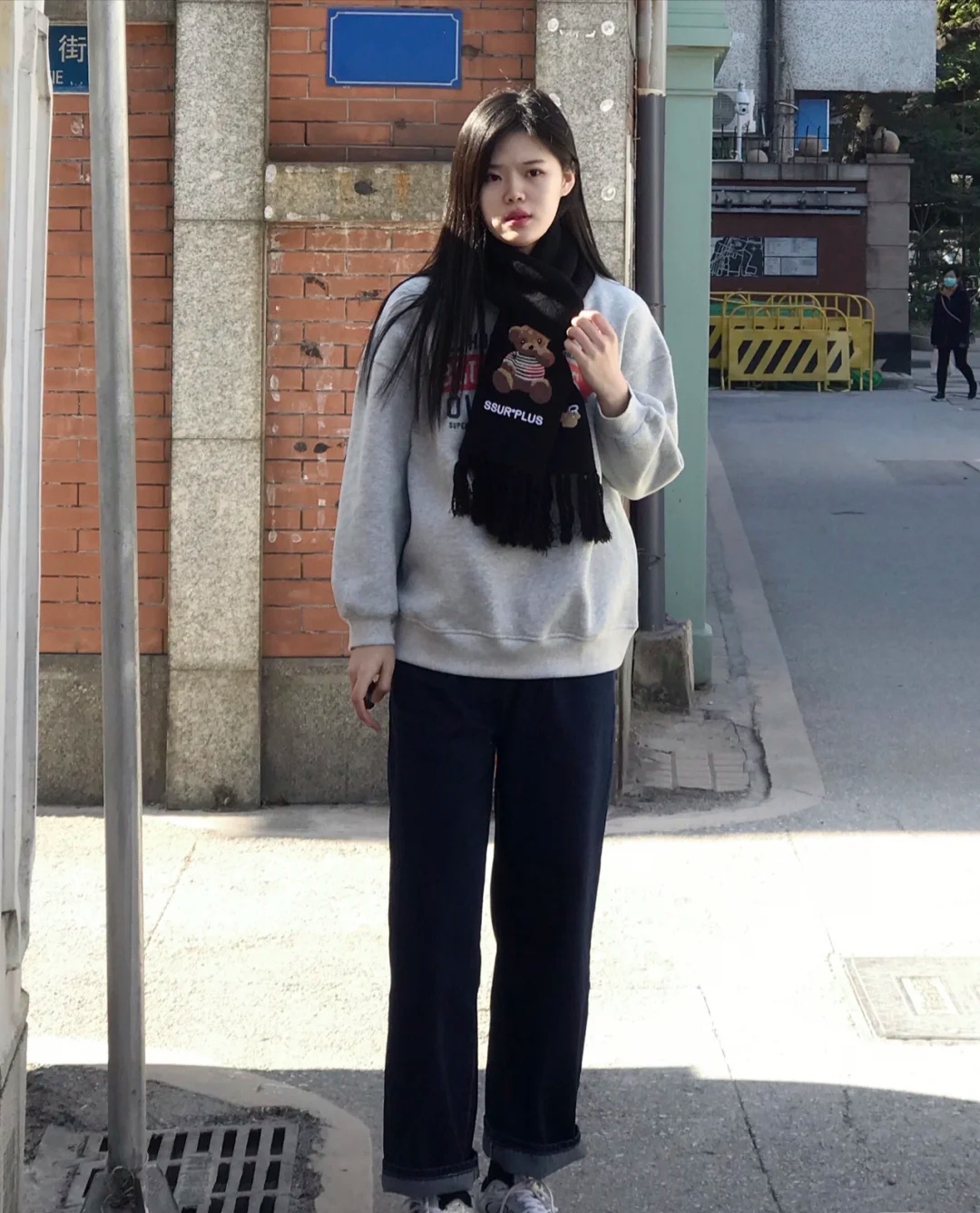 围巾怎么系才能好看又时尚,女士怎么样系围巾更好看