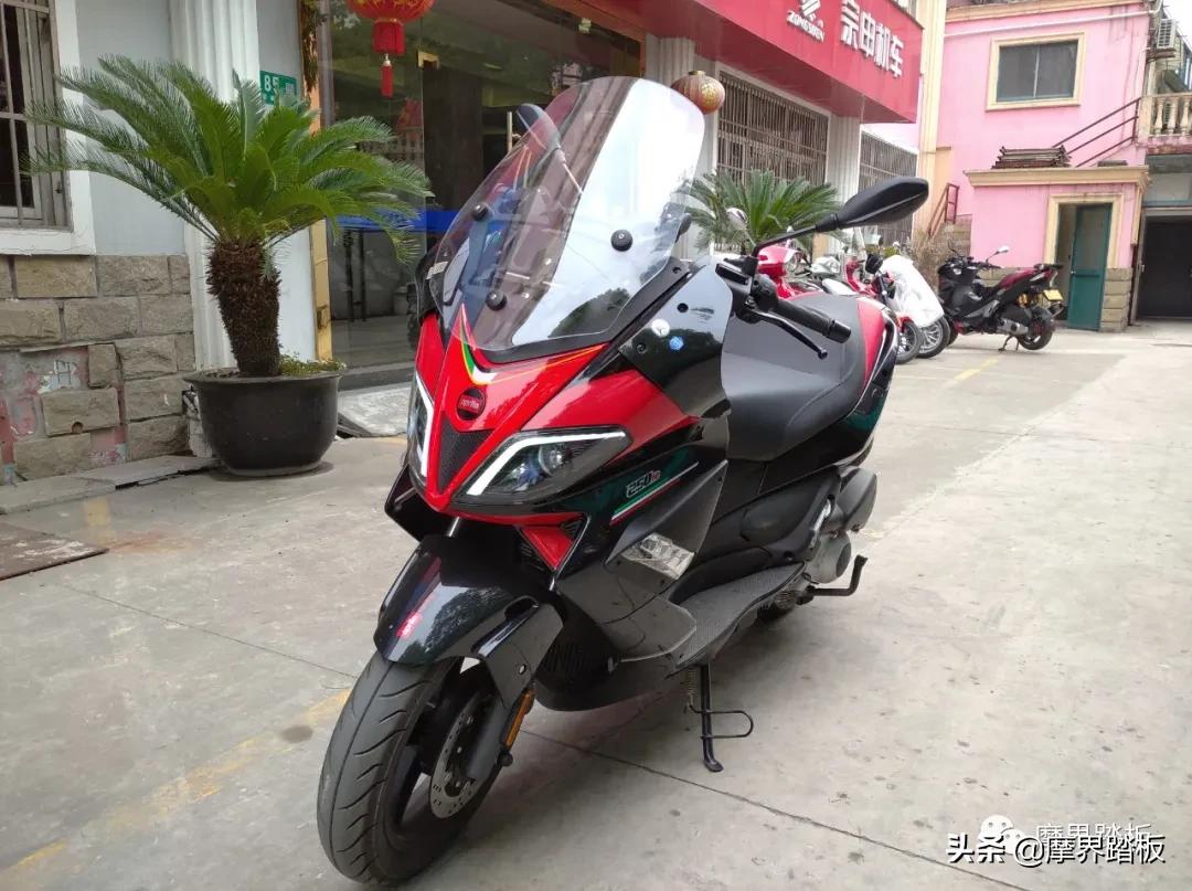 阿普利亚sr250动力差,阿普利亚SR250GT测评