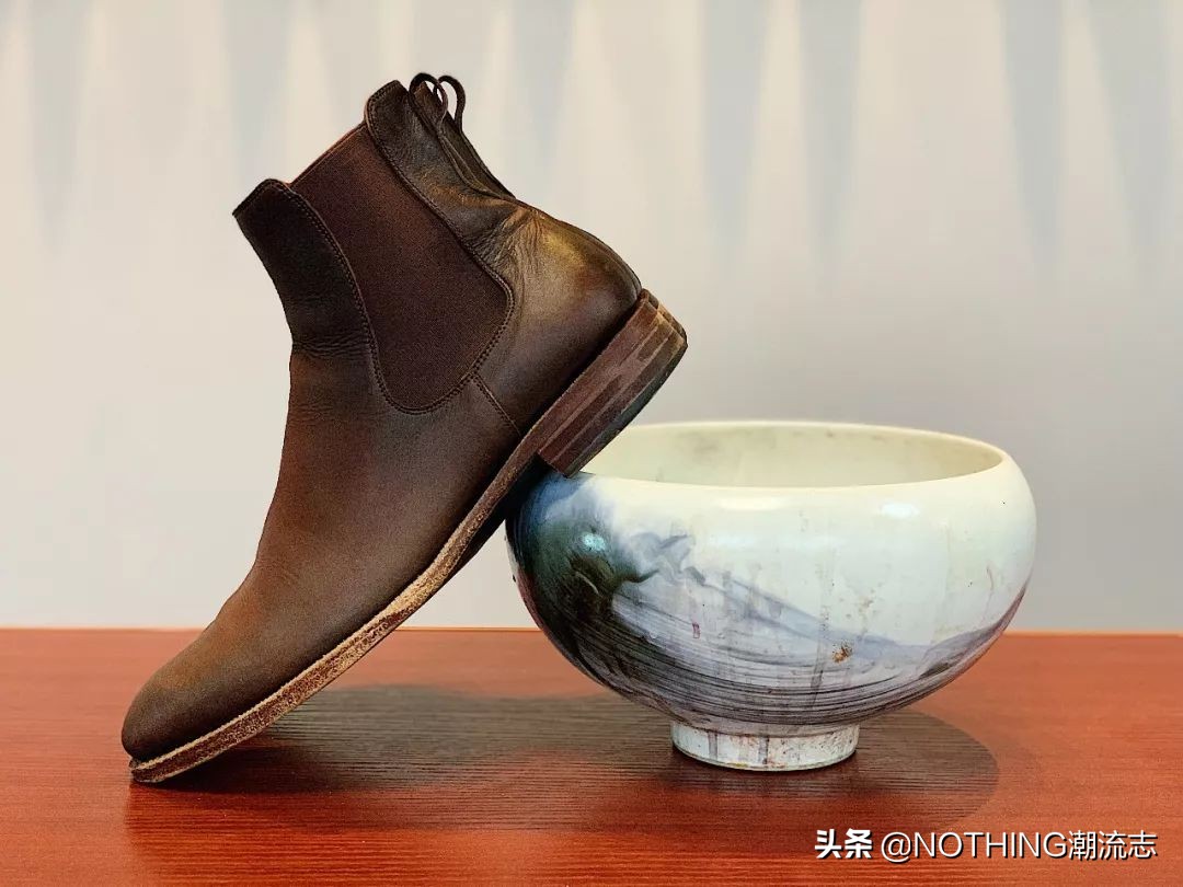 真皮皮鞋龟裂保养小窍门,绒面皮鞋湿了怎么清理