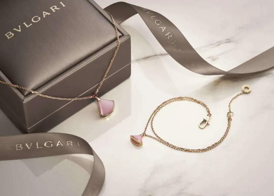 普通2元买的手链断了怎么修,手链断了去金店修多少钱