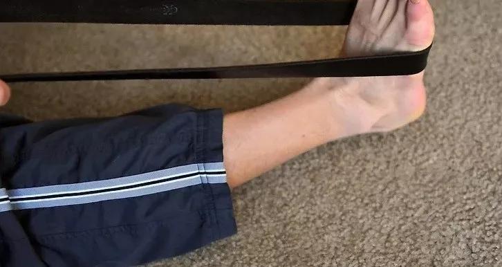 怎么能解决脚跟骨刺疼,脚跟骨刺疼痛如何缓解