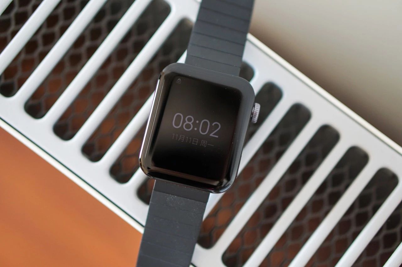 小米智能手表和华为手表哪个好,小米智能手表watch1和2有什么区别