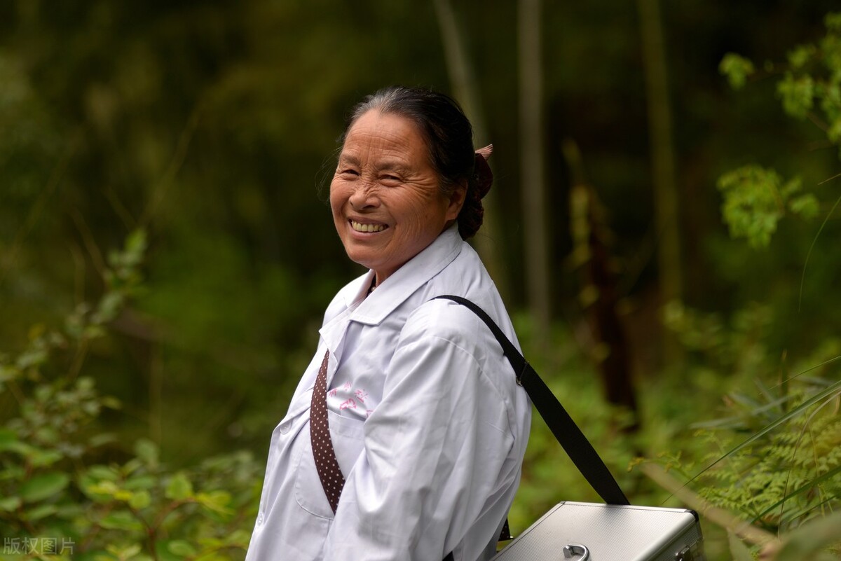 疼痛老中医,乡村老中医治头痛