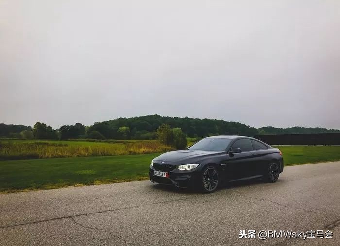 哪一台宝马适合改装m4,买bmw送什么礼品