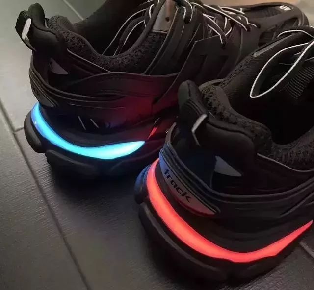 小白鞋和小粉鞋,小白鞋又出新款了男款