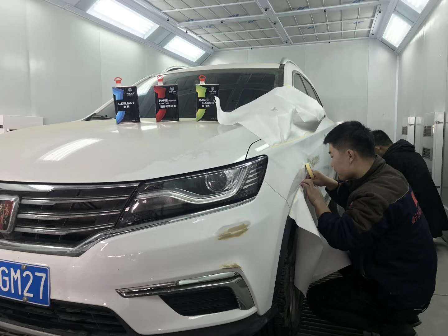 汽车露了底漆多久生锈,汽车露底漆是怎么样的