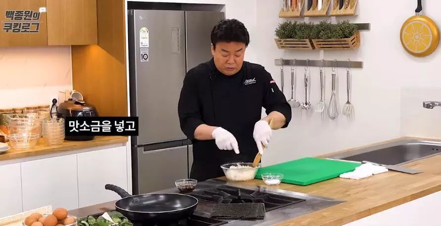 韩国紫菜包饭里都需要什么,肥牛紫菜包饭做法韩国教程