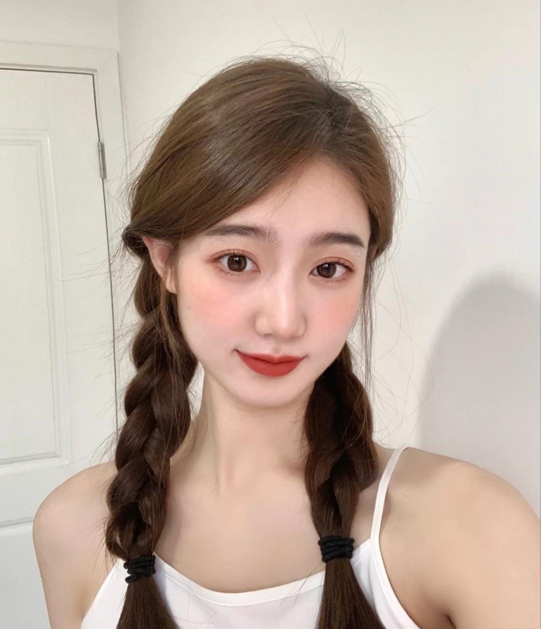 脸上有雀斑怎么化妆才能遮住,hourglass遮瑕雀斑色号怎么选