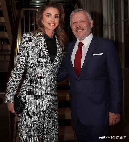 全世界的美人,全世界的女人都在穿西装