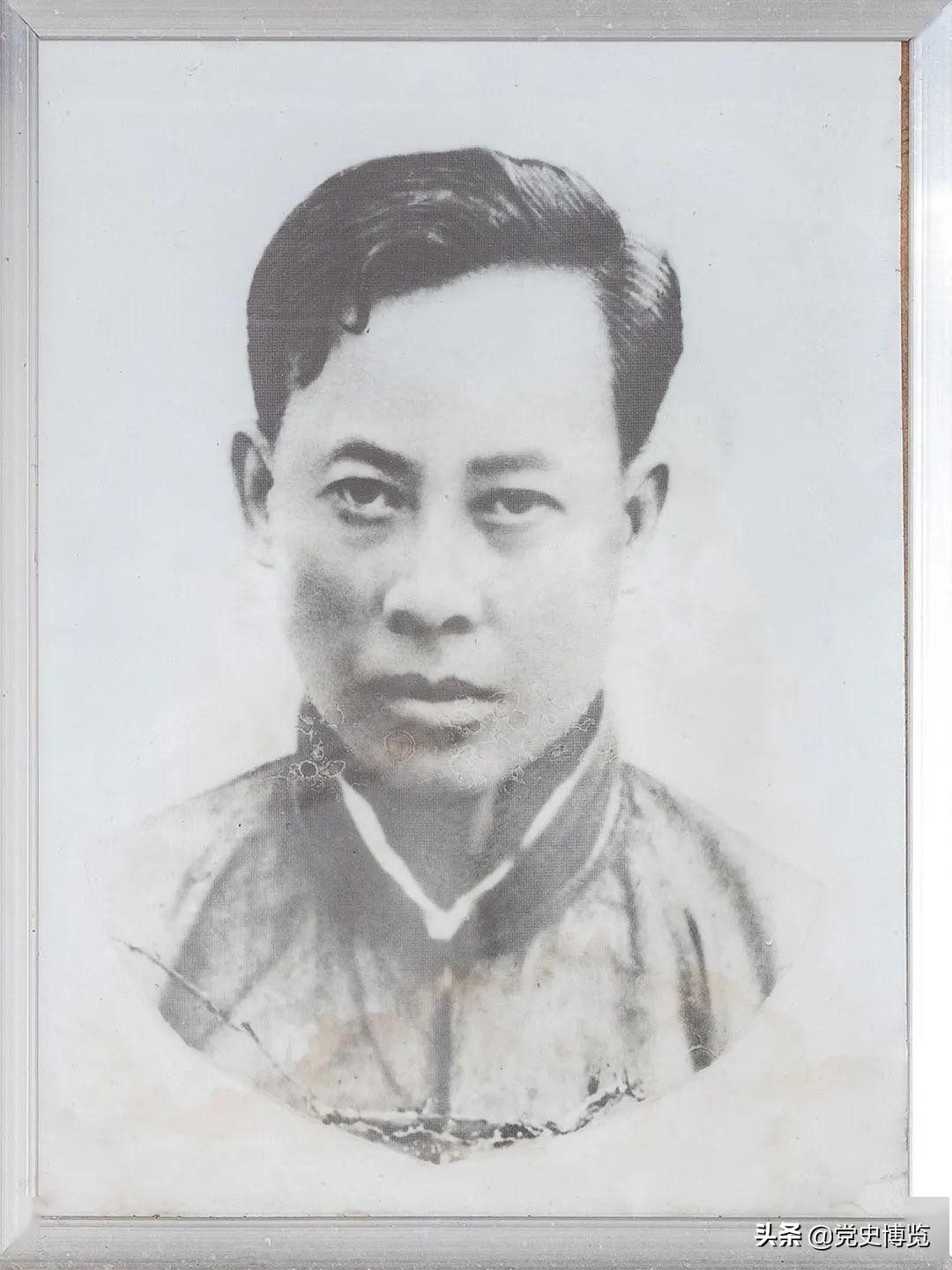 师恩似海深行草,师恩似海深桃李满天下全诗