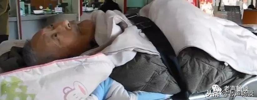 老人住院医保卡丢失怎样补办,病瘫老人社保卡丢了怎么补