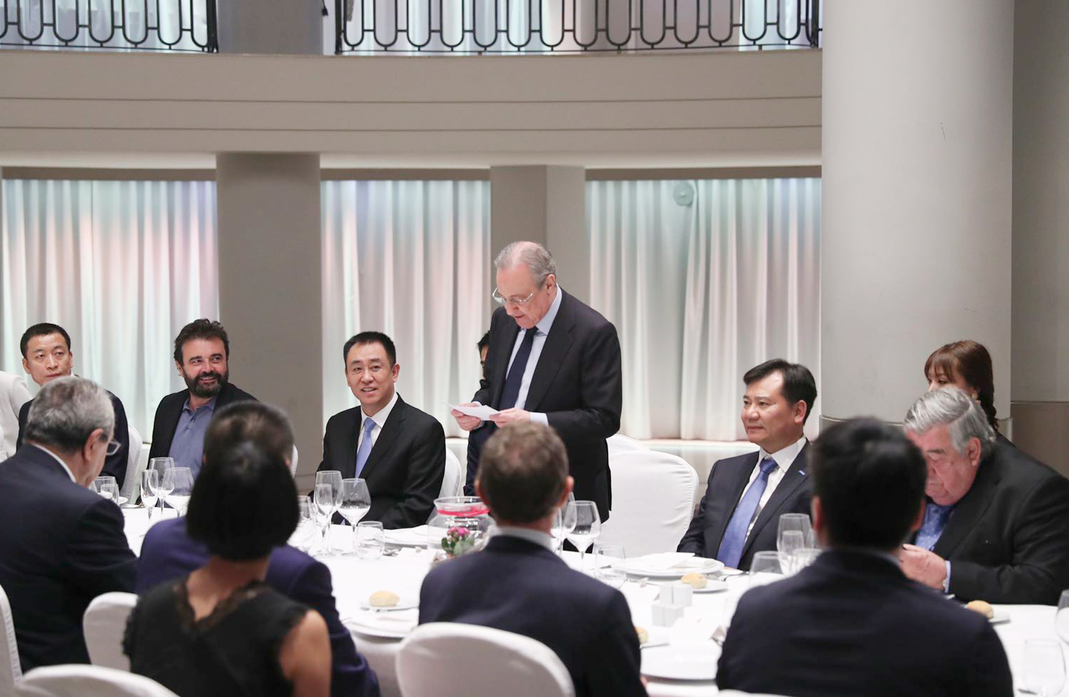 许家印谈恒大足球发展战略,许家印创立广州恒大足球王朝