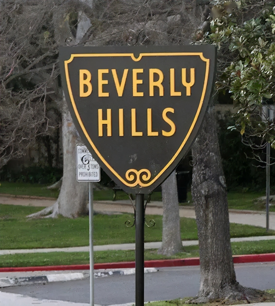 蕾哈娜与rocky还在交往吗,蕾哈娜17亿美元财产