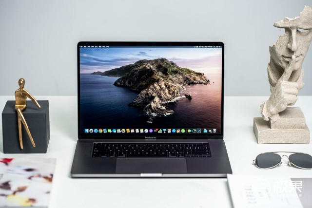 macbookpro16寸m1max,macbookpro买14寸还是16寸