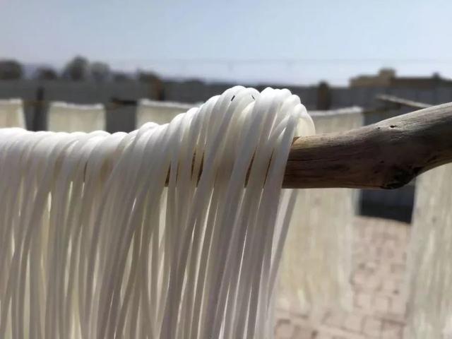 东北纯土豆粉条家常菜,干土豆粉条怎么泡