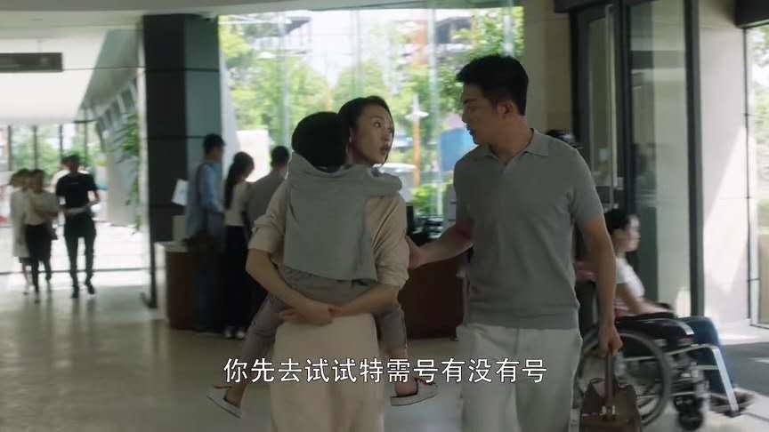 退热贴贴额头并不是最佳方案,高烧急救退热贴如何使用