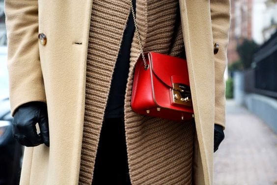 2000块钱的包包能称得上好吗,几千就能买到的大牌包包