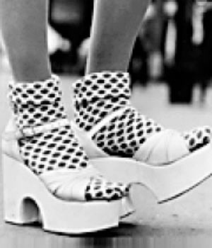 aj鞋子历史介绍,70年代前的科幻aj鞋子