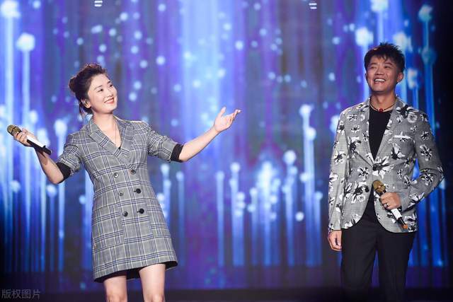 凤凰传奇在全年龄段的统治力,凤凰传奇靠什么翻红