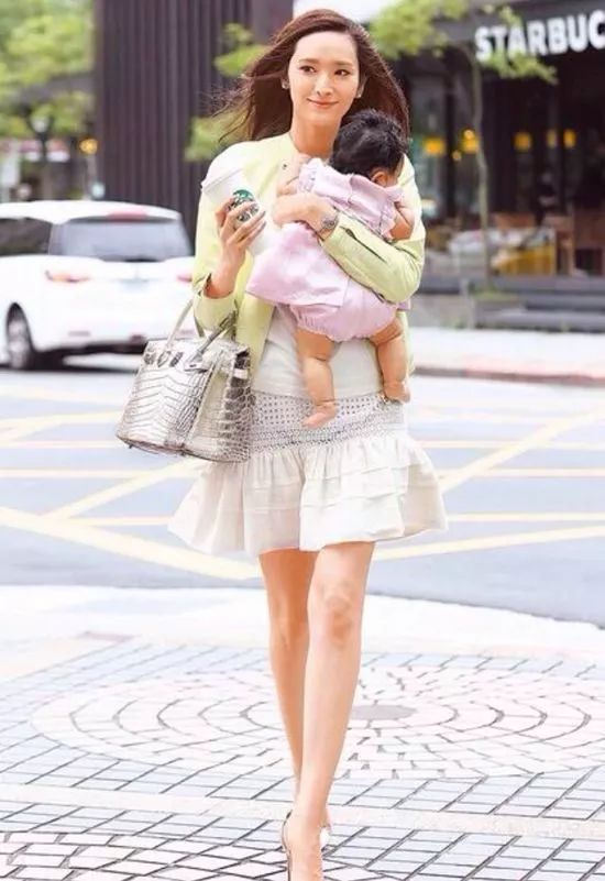 十大必买经典款包包图片及价格,十款永不过时的包双层