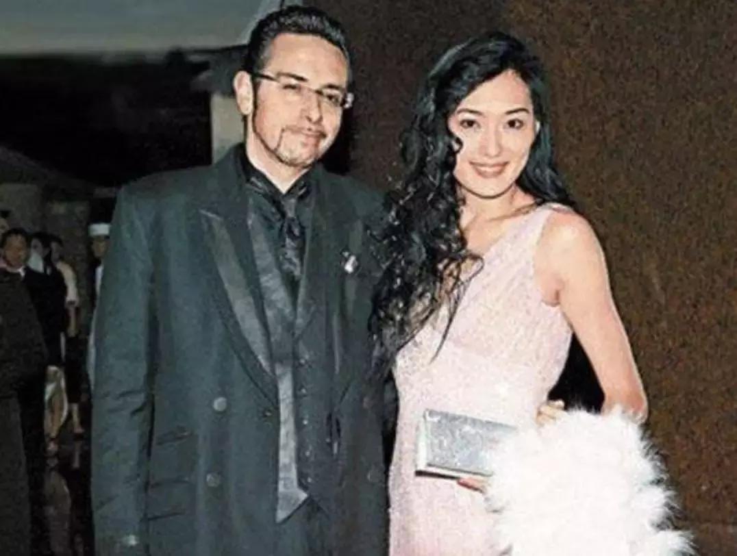 戏里杀气腾腾，戏外得富豪偏爱，被骗4个亿的她，如何卷土重来？