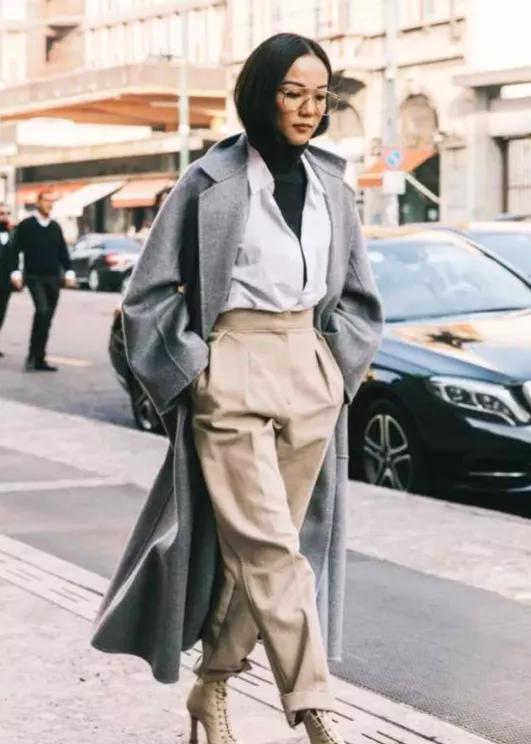 周扬青造型被吐槽脖子短,周扬青深夜晒发照片