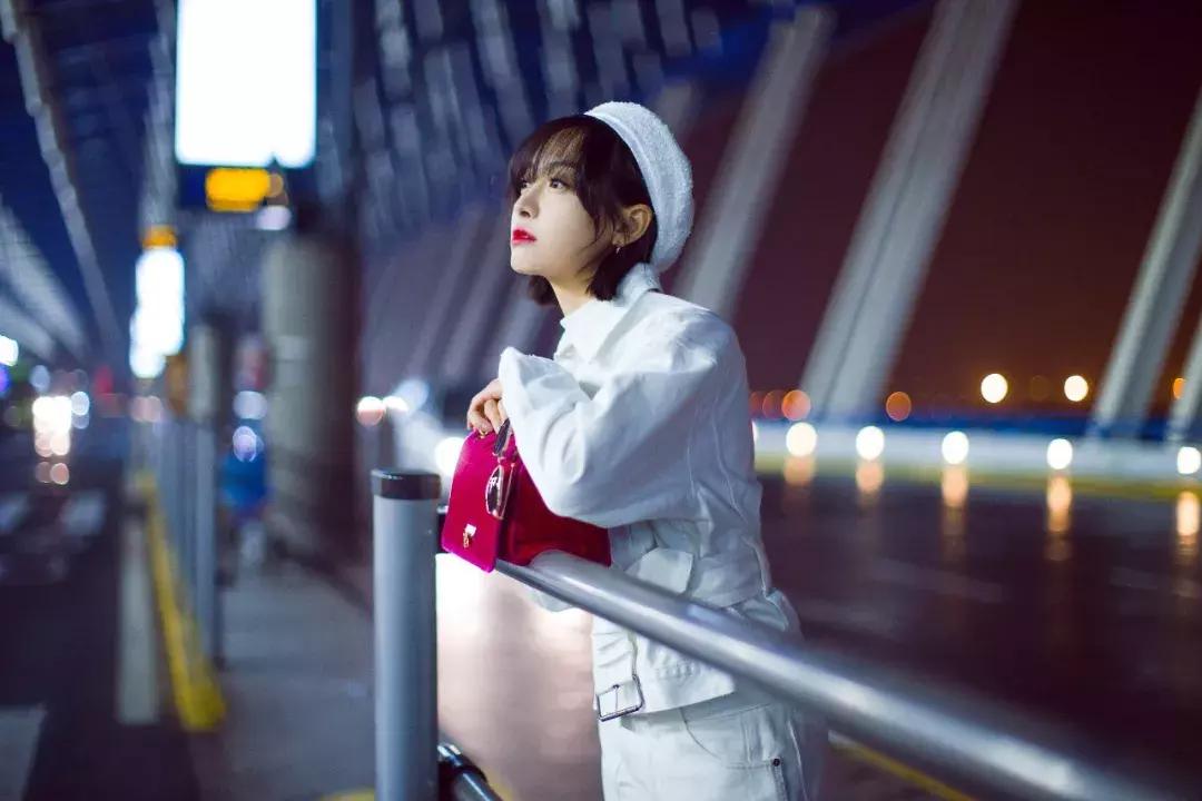 米兰时装周明星最佳看秀造型,米兰时装周明星看秀造型