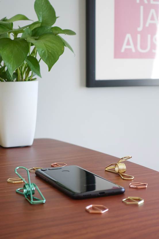 2019年荣耀v20还值得入手吗,荣耀v20与荣耀20s对比评测