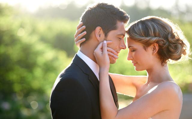 女人用好这3招轻松俘获男人心,女人最让男人动心的三个动作