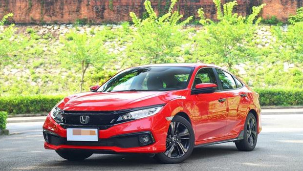 单月销量突破2万辆！本田思域真的有这么好？它有哪些优缺点？