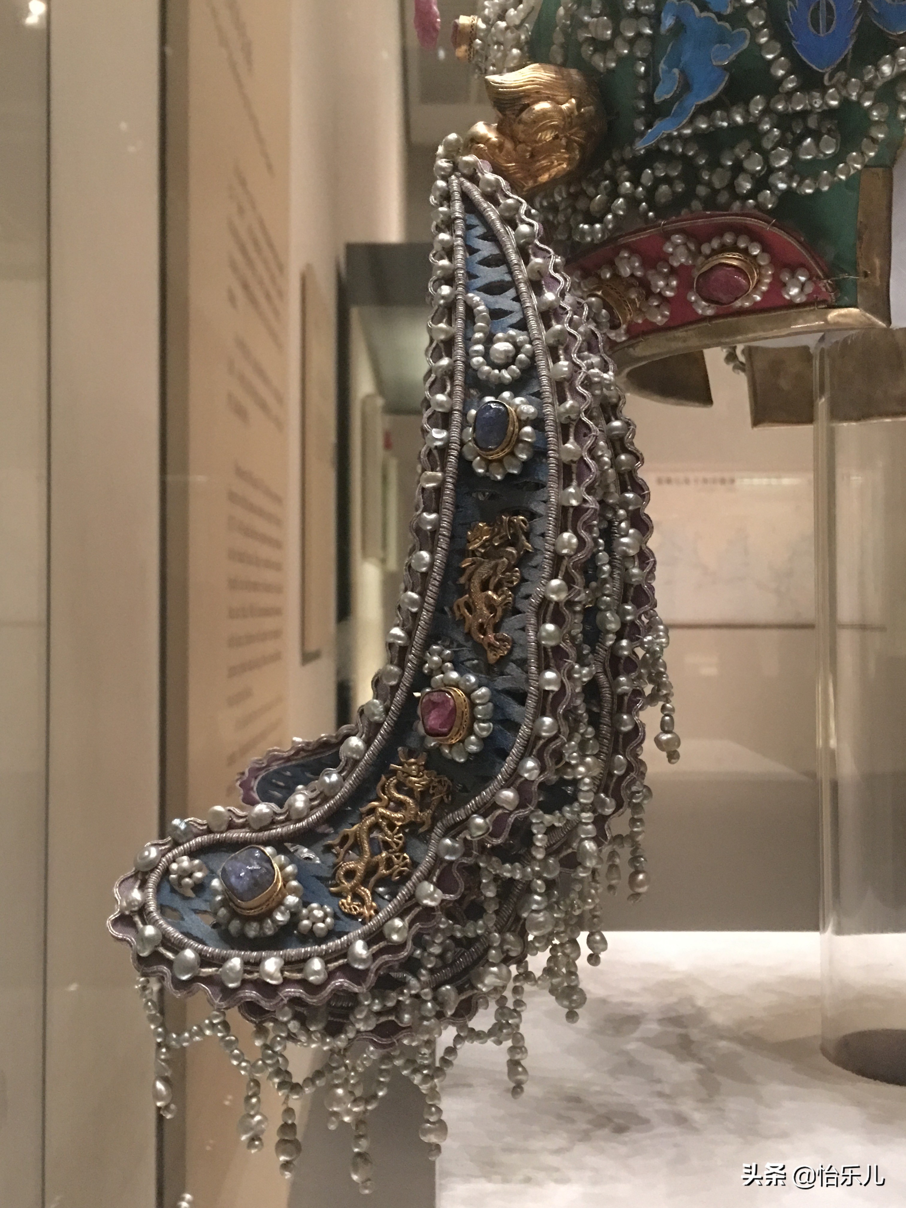 九龙九凤冠多大尺寸,九龙九凤冠在什么位置