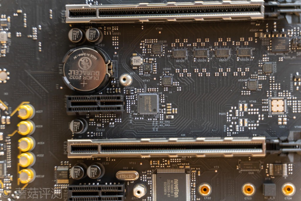 技嘉b550大雕主板评测,华擎x570太极雷蛇怎么样