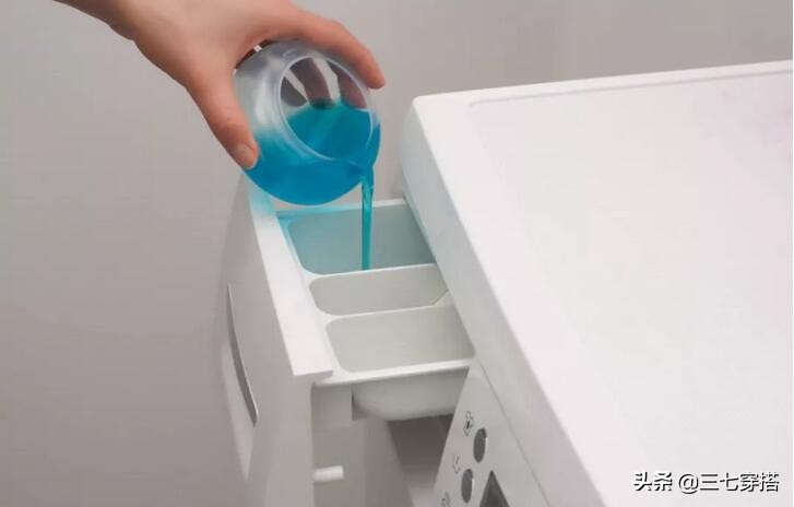 新买衣服掉色怎么处理不让它掉色,新买红色衣服怎么洗不掉色