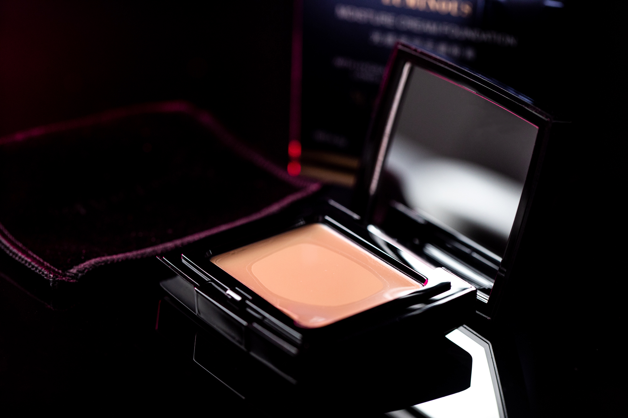 毛戈平将40岁刘晓庆变14岁！为中国人研制粉底，李佳琦直播卖空？