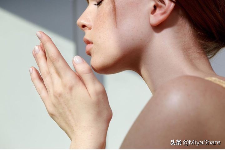 敏感肌适合什么卸妆方法,敏感肌卸妆护肤的步骤有哪些