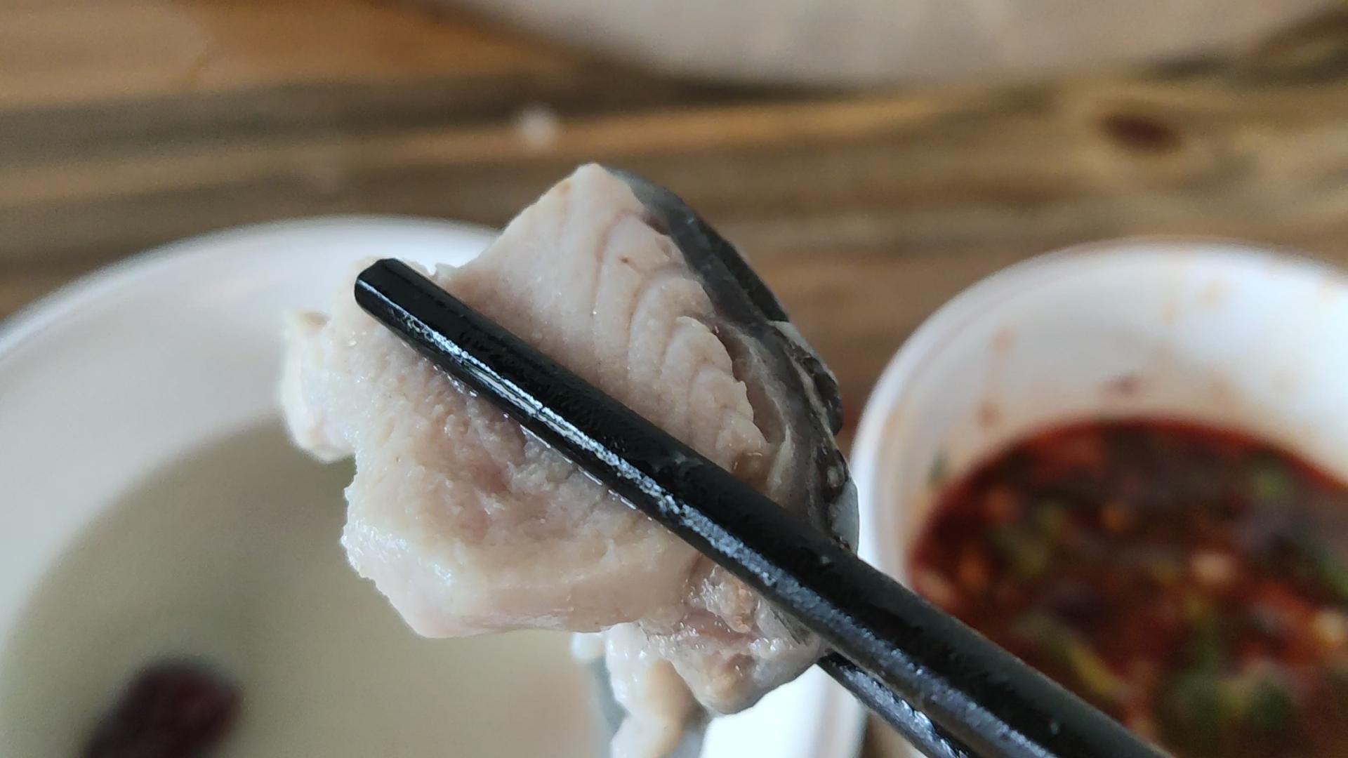 抚仙湖哪里吃铜锅鱼实惠,抚仙湖湖边哪里的石锅鱼最好吃