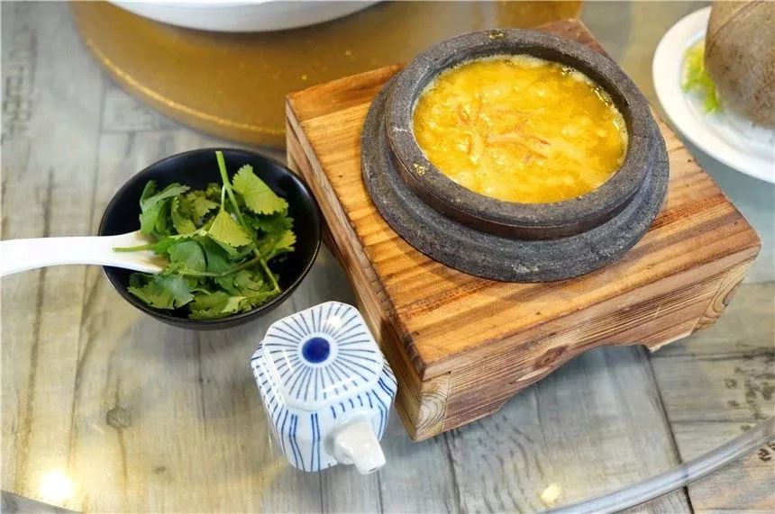 老板疯了五元一桌子菜,老板疯了系列零食