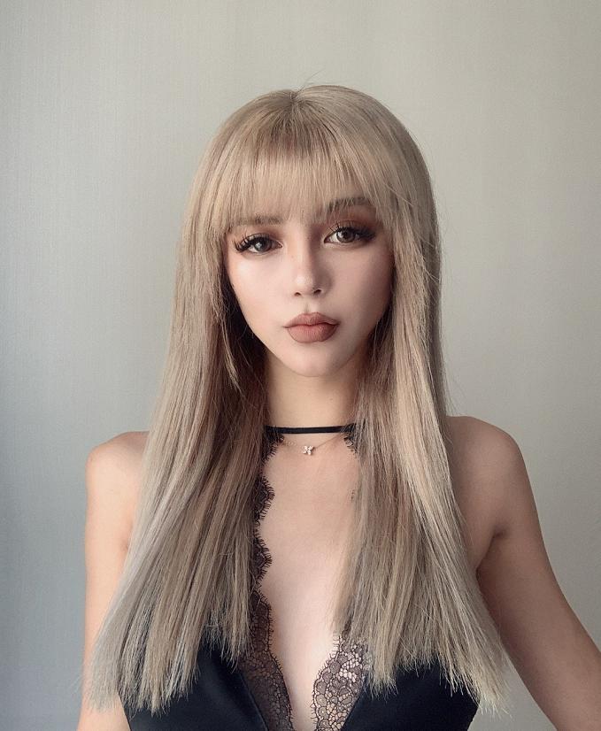 除了张曼玉、范冰冰，网红也难逃蔡明定律，额宽眼大犹如外星人