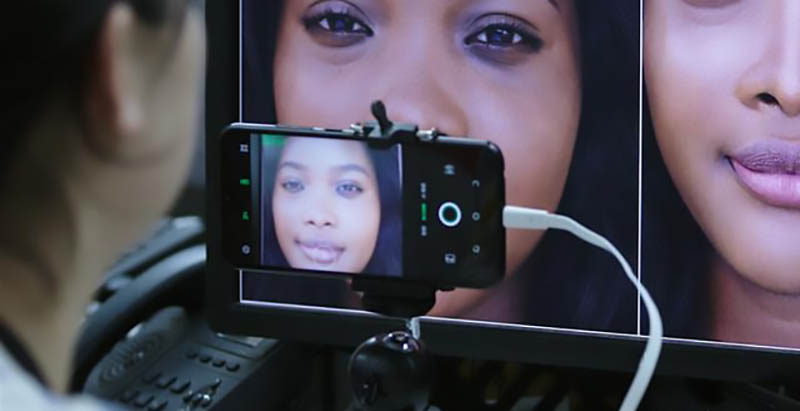 他曾是波导的业务员，用九年时间称霸非洲市场，4亿人用他的手机