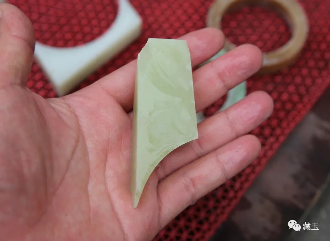 一块黄玉有多少钱,哪里黄玉值钱