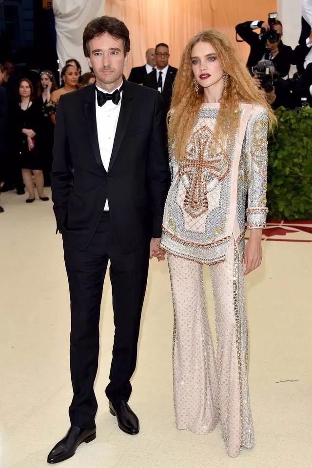 38岁LV太子妃跟婆婆同框情商高！老公心大，不介意她二婚还带仨娃