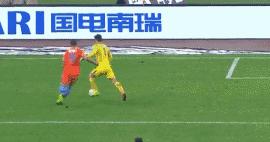 足坛搞笑名场面照片,足坛球星萌娃搞笑瞬间