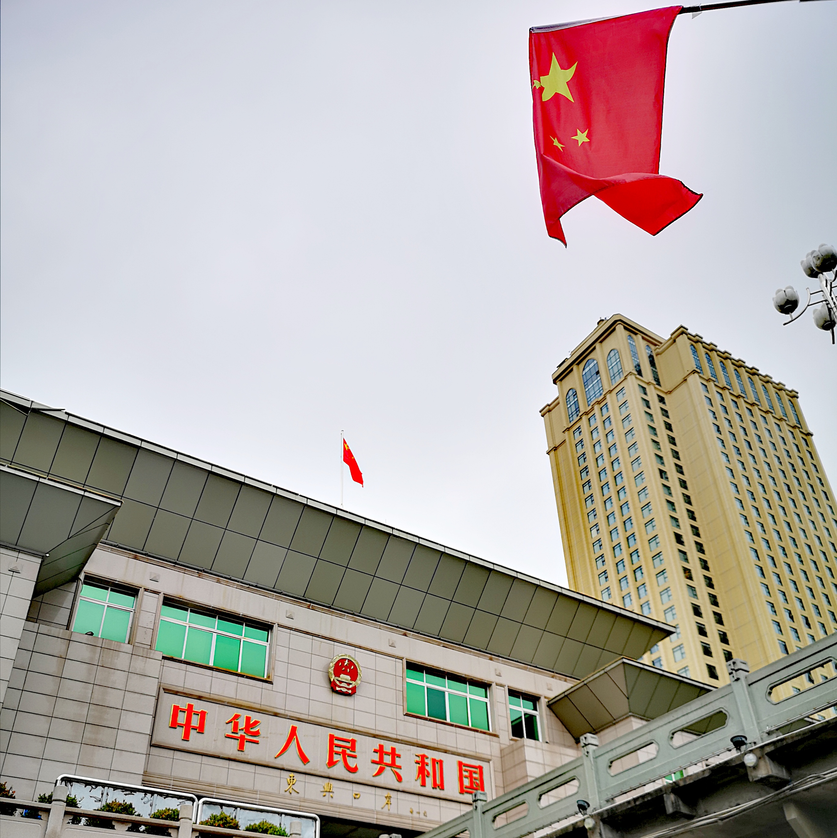 雨天东兴万尾金滩游,冬季东兴万尾金滩