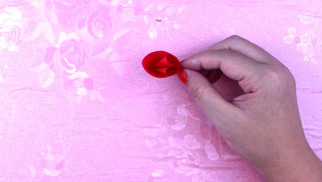 折纸教程灯笼的折法,折纸花灯笼的折法手工