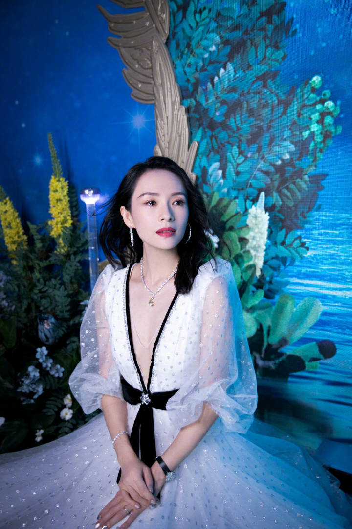 章子怡做医美,章子怡被拍到医美诊所