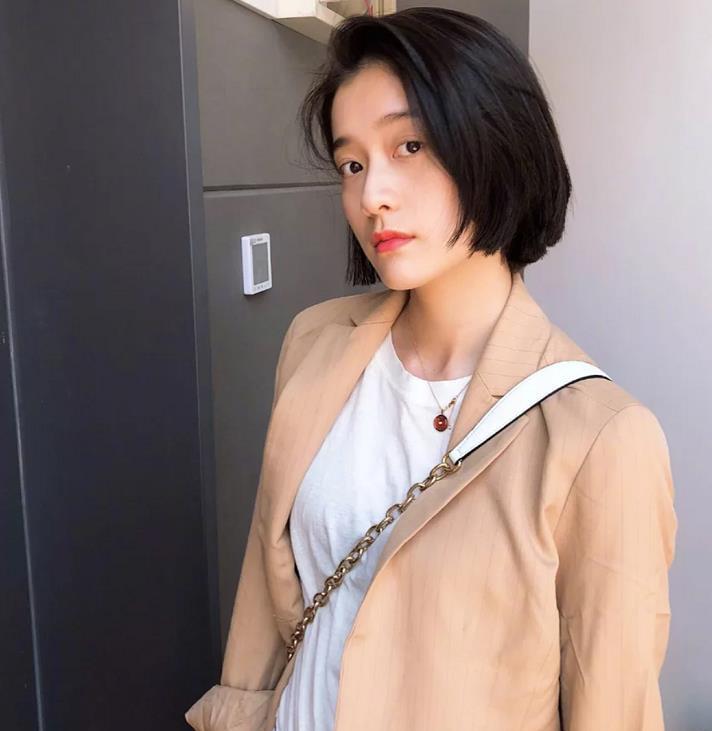 流行短发波波头适合什么样的脸型,今年流行什么发型短发波波头