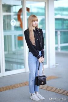 blackpinklisa露脐装,blackpinklisa的神仙颜值