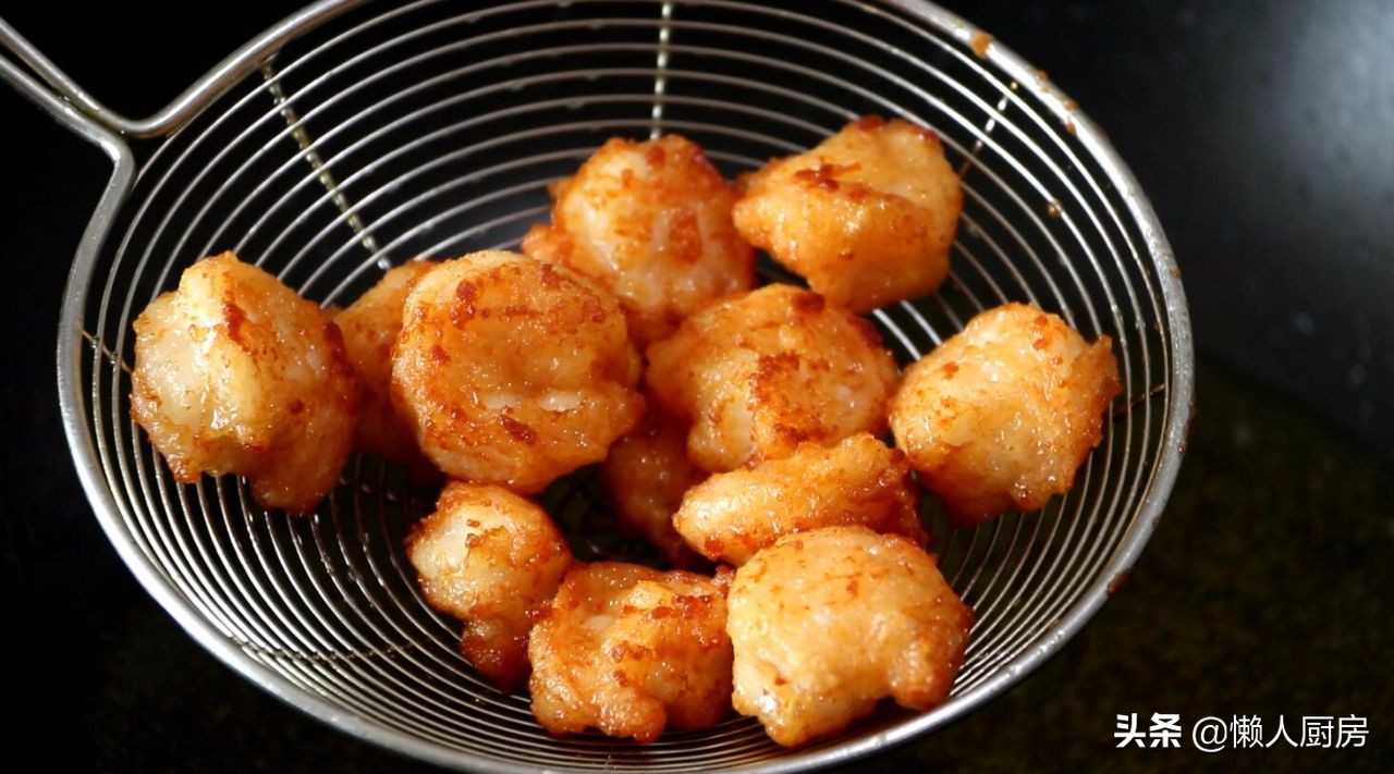 怎么把大虾炒外酥里嫩,如何做虾好吃又简单油焖大虾